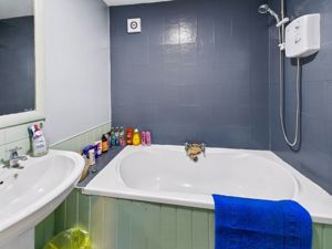 Photo 22- click for photo gallery